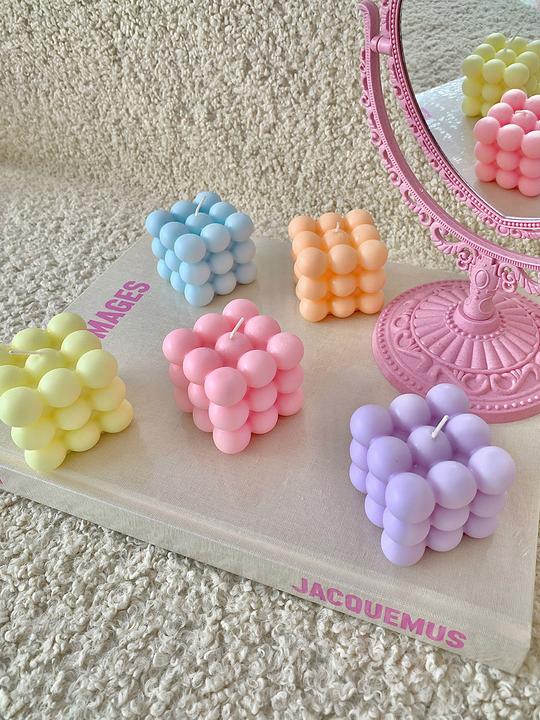 Bubble candle